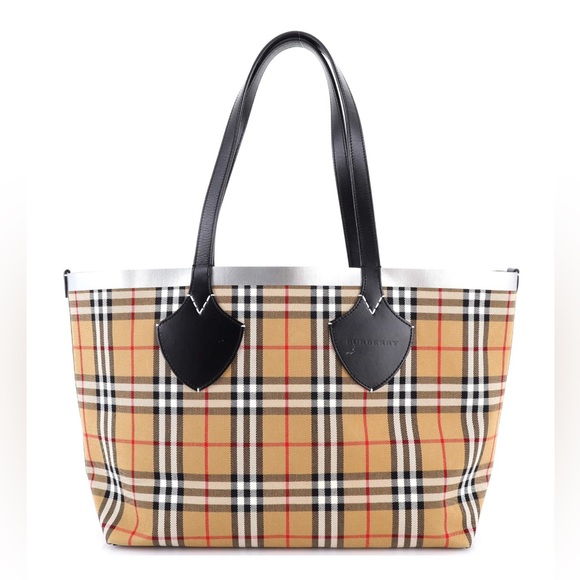 Burberry London tote - Picture 1 of 5